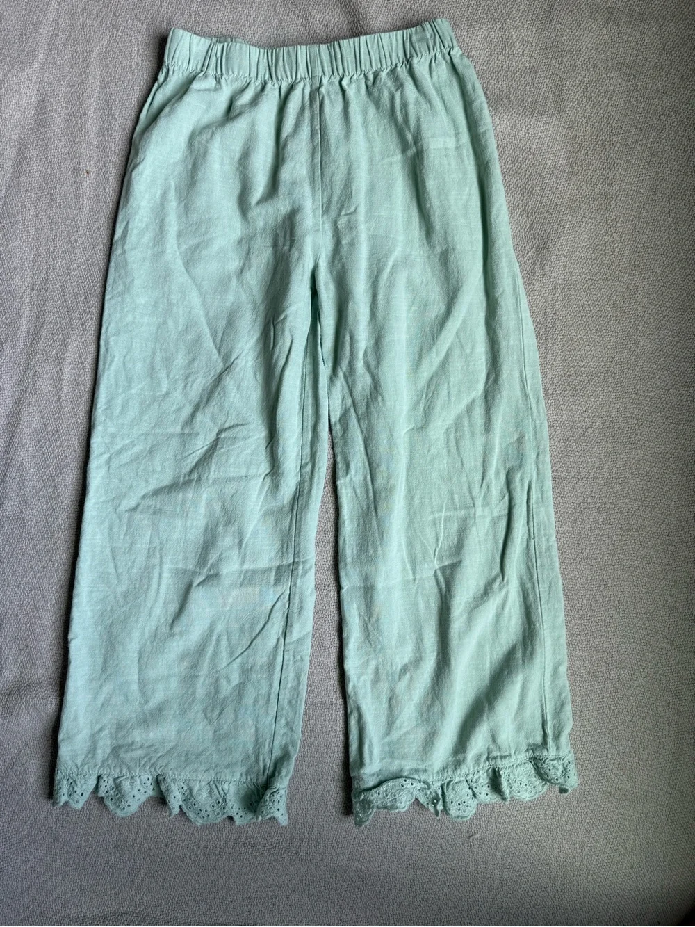 Tahari light mint